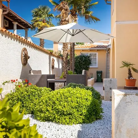 Villa Opatic Porec Exterior photo