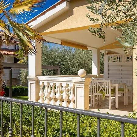 Villa Opatic Porec Exterior photo