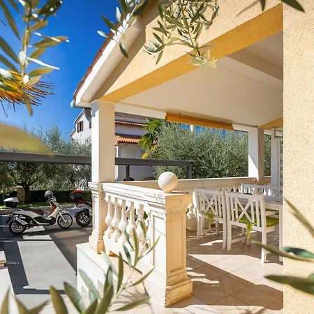 Villa Opatic Porec Exterior photo